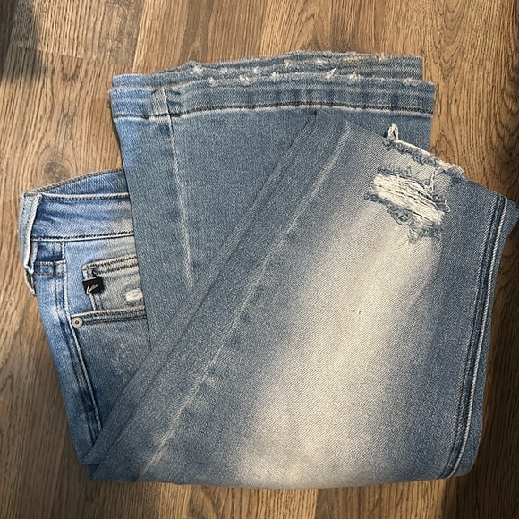 Like New KanCan Distressed Button Fly Flare Leg Jeans Bell Bottoms - Picture 13 of 16